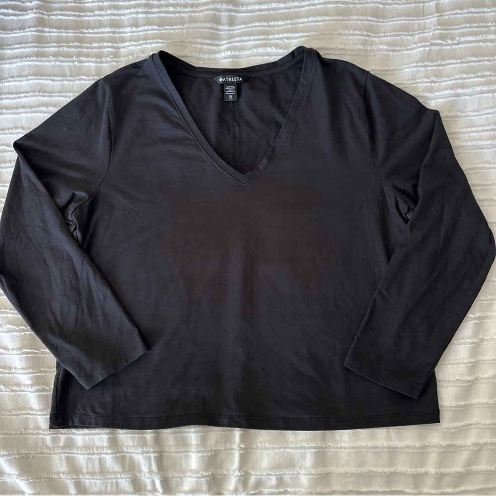 Black V-Neck Long Sleeve Top